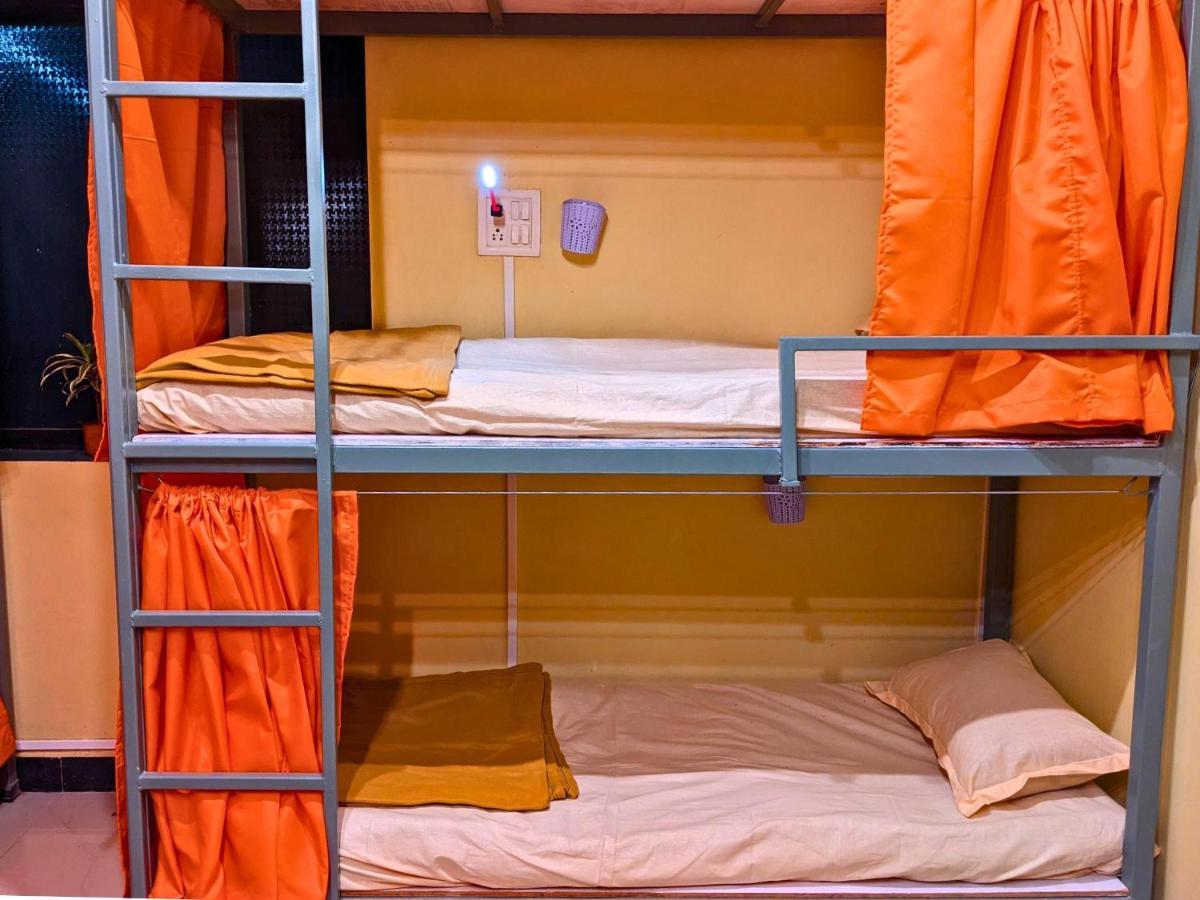 Awaara Backpackers Hostel, 阿里巴格 外观 照片