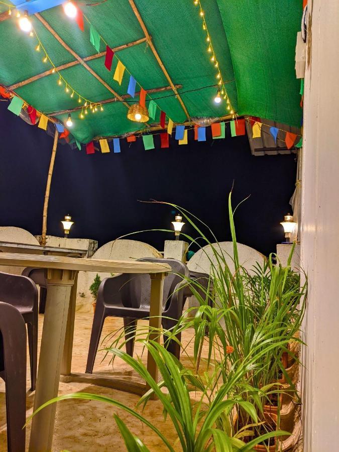 Awaara Backpackers Hostel, 阿里巴格 外观 照片