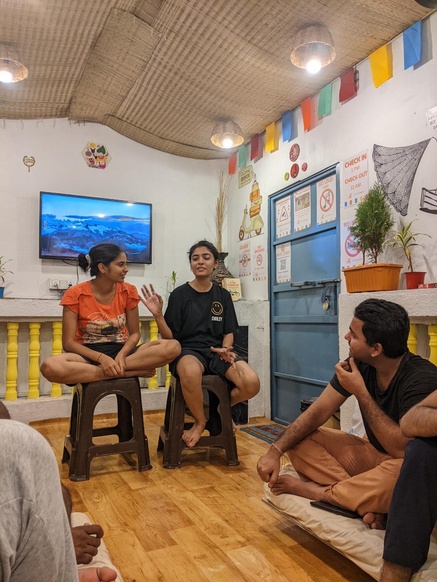 Awaara Backpackers Hostel, 阿里巴格 外观 照片